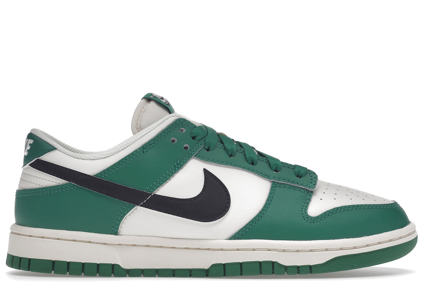 NIKE DUNK LOW SE LOTTERY PACK MELACHITE GREEN